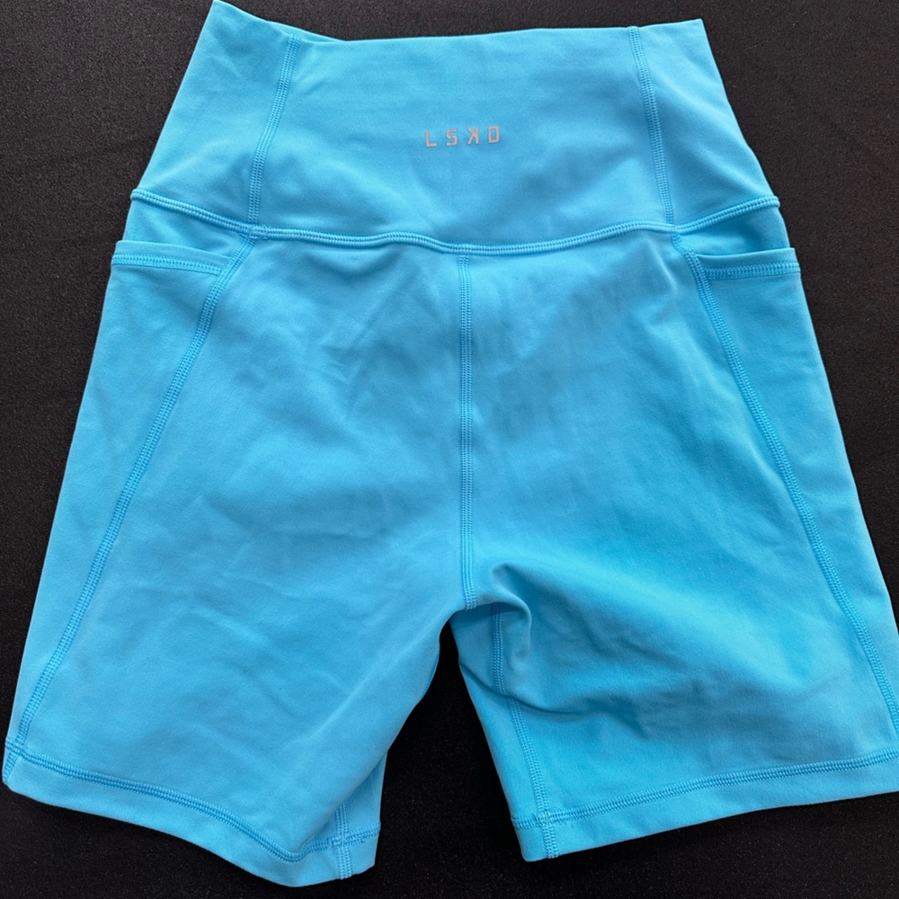 LSKD shorts size Small